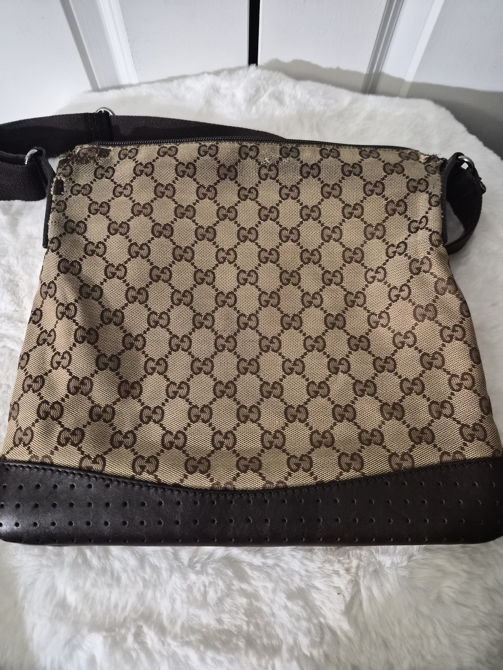 PROJECT... Gucci Beige/Brown Monogram Crossbody Bag - Picture 7 of 16